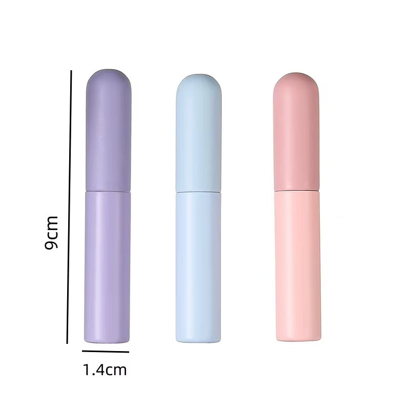 Silicone Lip Brush with Protective Cap