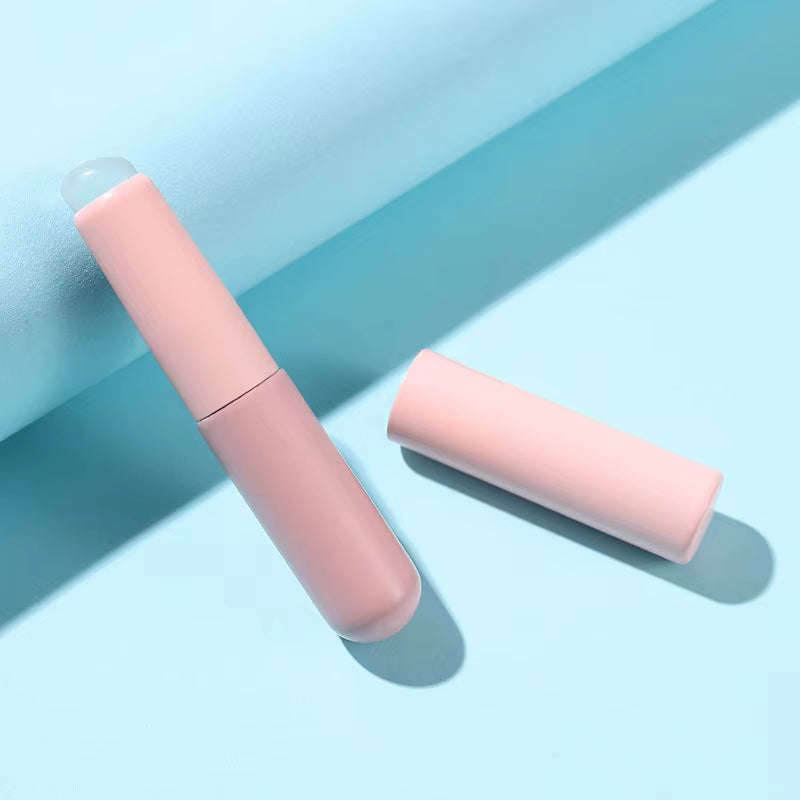 Silicone Lip Brush with Protective Cap