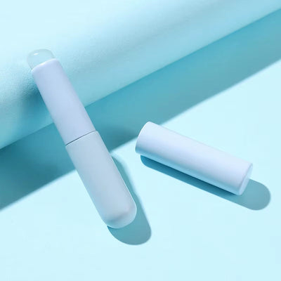 Silicone Lip Brush with Protective Cap